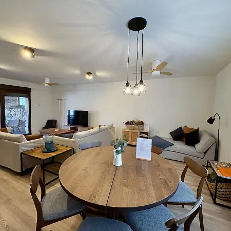 El Aguila Real بيت للعطل Valdeprados